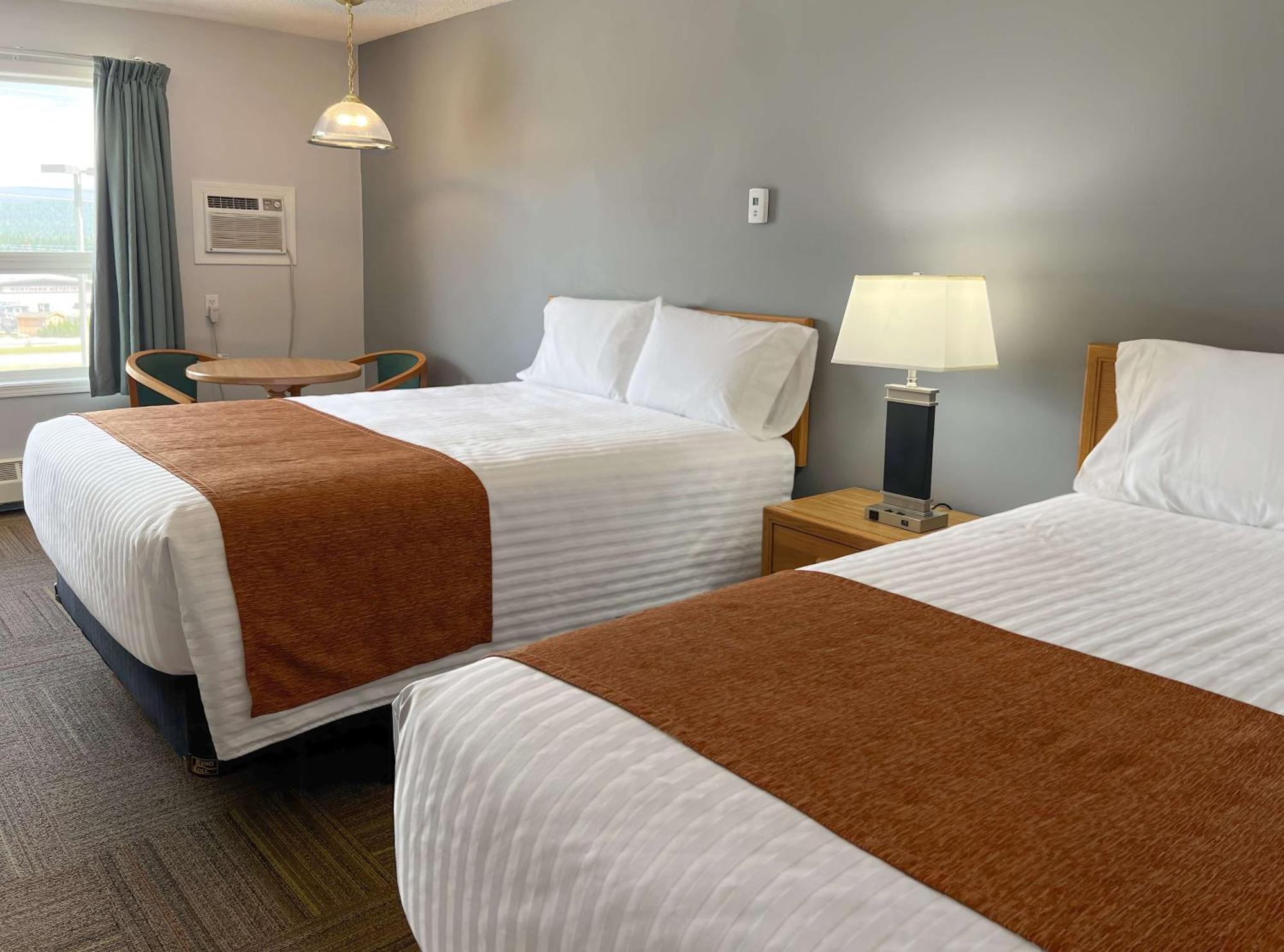 Coast Hinton Hotel מראה חיצוני תמונה